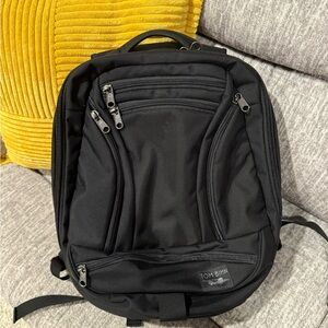 Tom Bihn Synik 22 backpack - NWOT